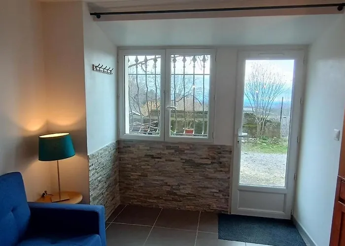 Des Jardins Apartment *